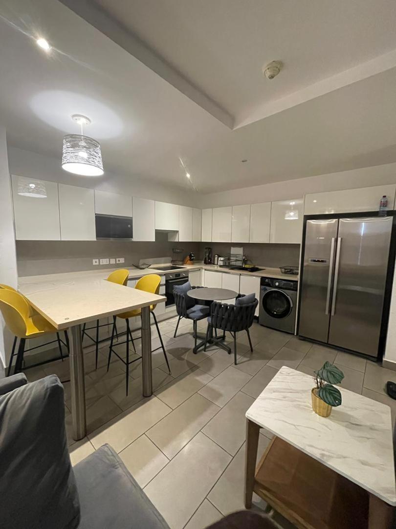 Luxury Labone Edge 2-Bedroom Apartment In Accra - Fivehills Homes Acra Exterior foto